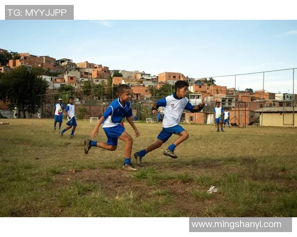 足球明星身高真实数据揭秘让你了解他们的运动优势与挑战