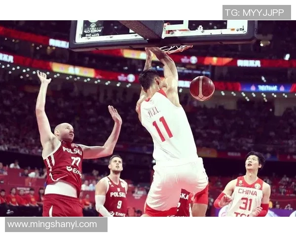 中国篮球明星4号的辉煌历程与未来展望：从赛场到生活的全方位解析